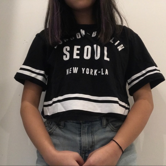 Tops - London- Berlin- Seoul- New York- LA crop top